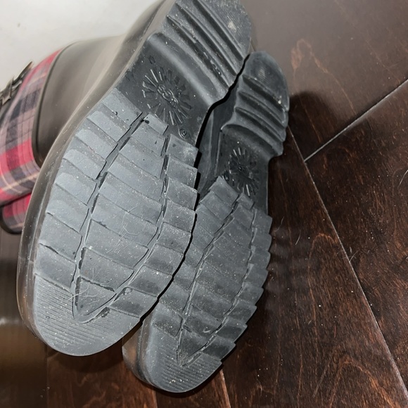 Ugg tall Rainboots size 8 - Picture 9 of 12